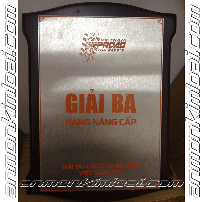 Kỷ niệm chương inox Offroad đẹp